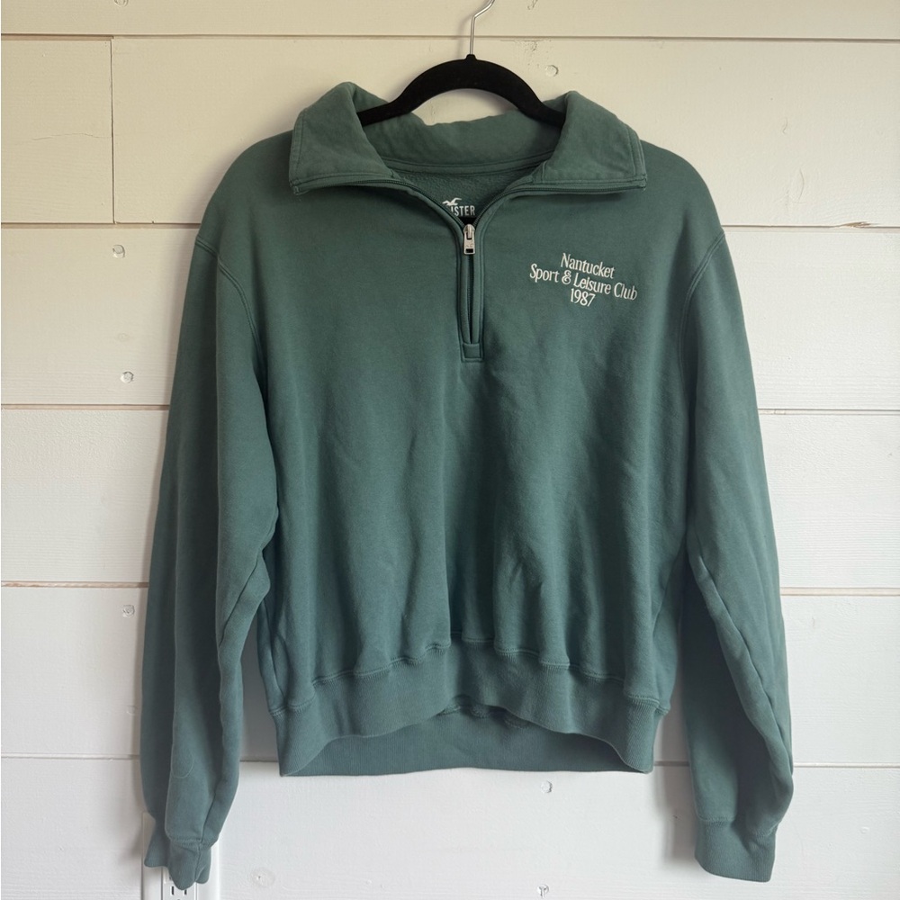 Hollister Women's Teal V-Neck Sweater